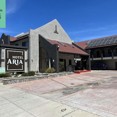 Hotel Aria Mountain View Bagian luar foto