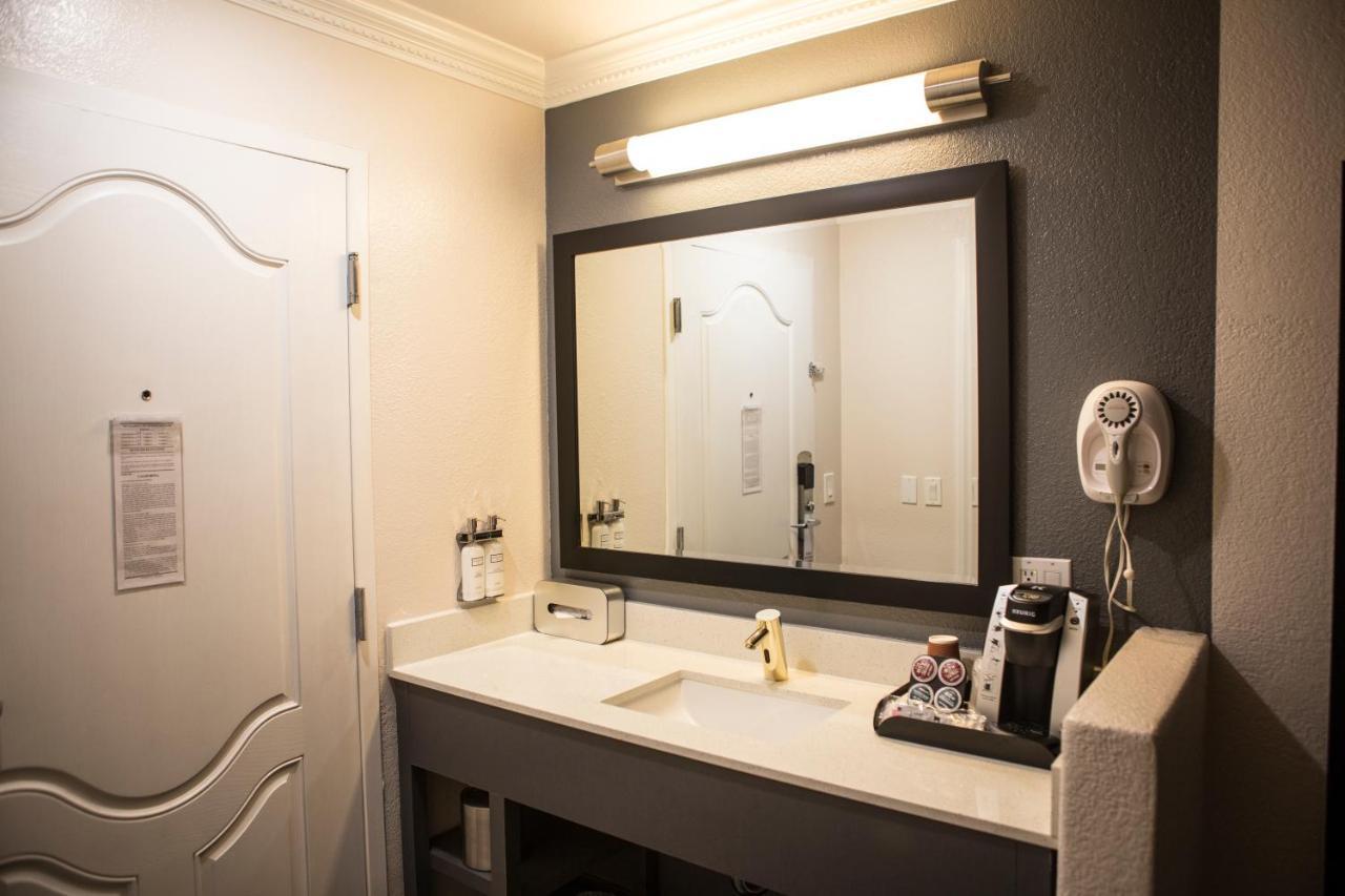 Hotel Aria Mountain View Bagian luar foto