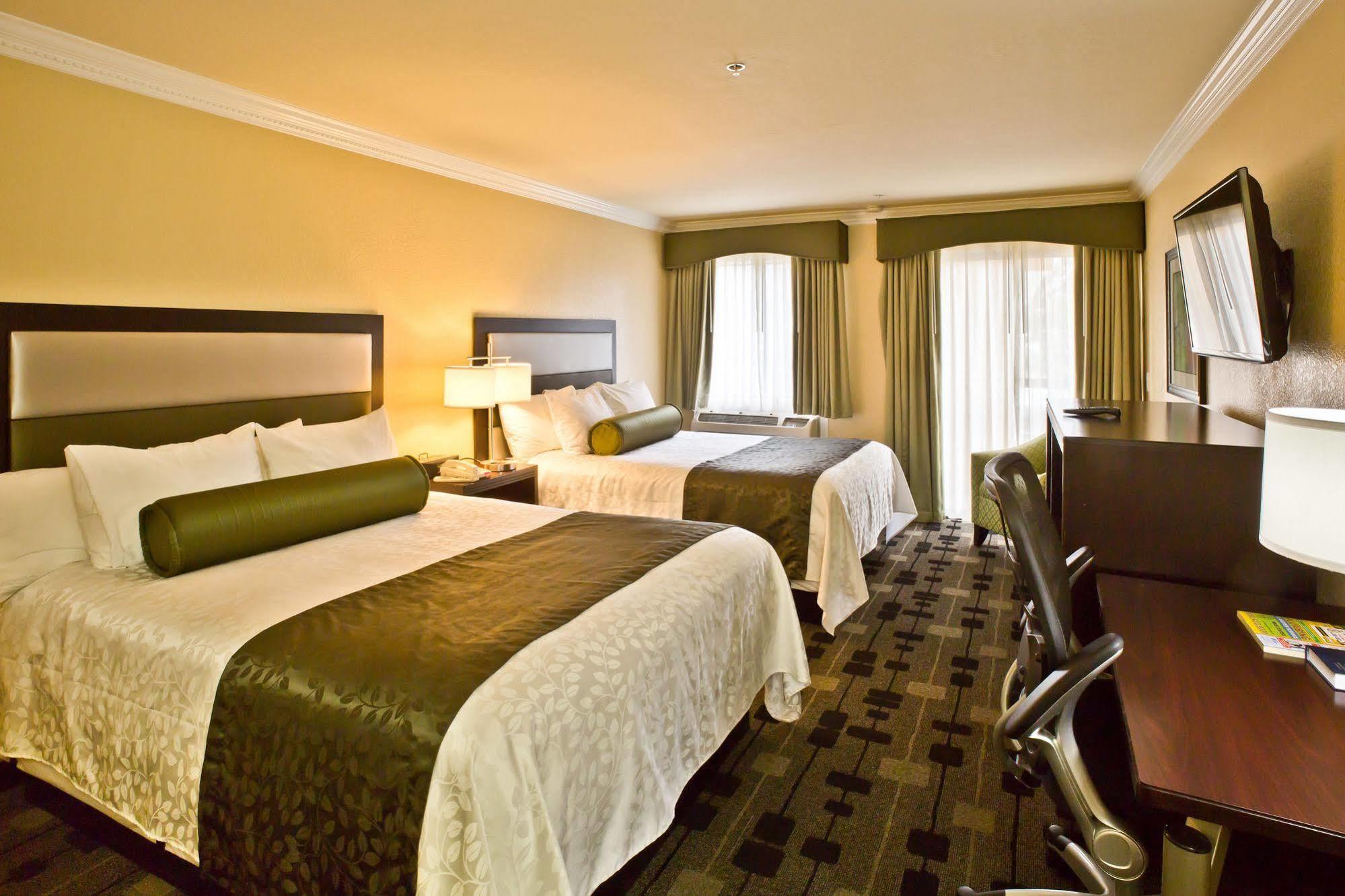 Hotel Aria Mountain View Bagian luar foto